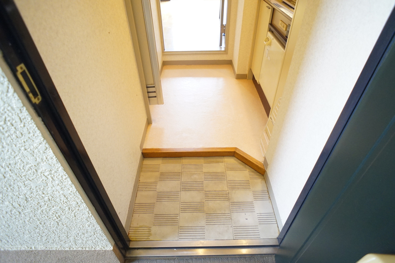 シティパレス生駒谷田町Ｐー２の玄関