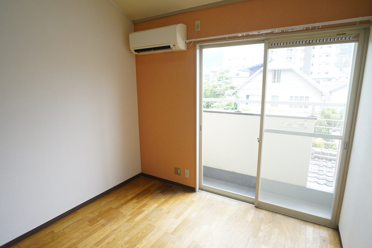 シティパレス生駒谷田町Ｐー２の洋室