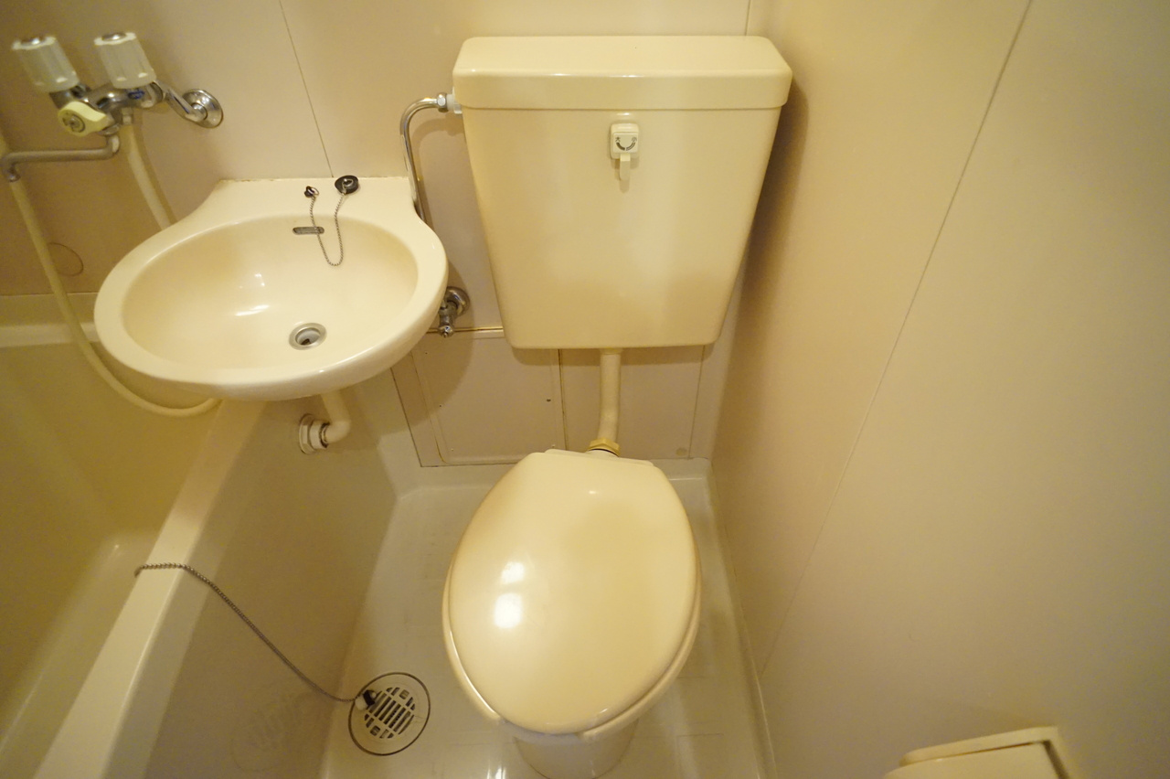 シティパレス生駒谷田町Ｐー２のトイレ