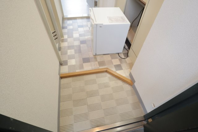 シティパレス生駒谷田町Ｐー２の玄関