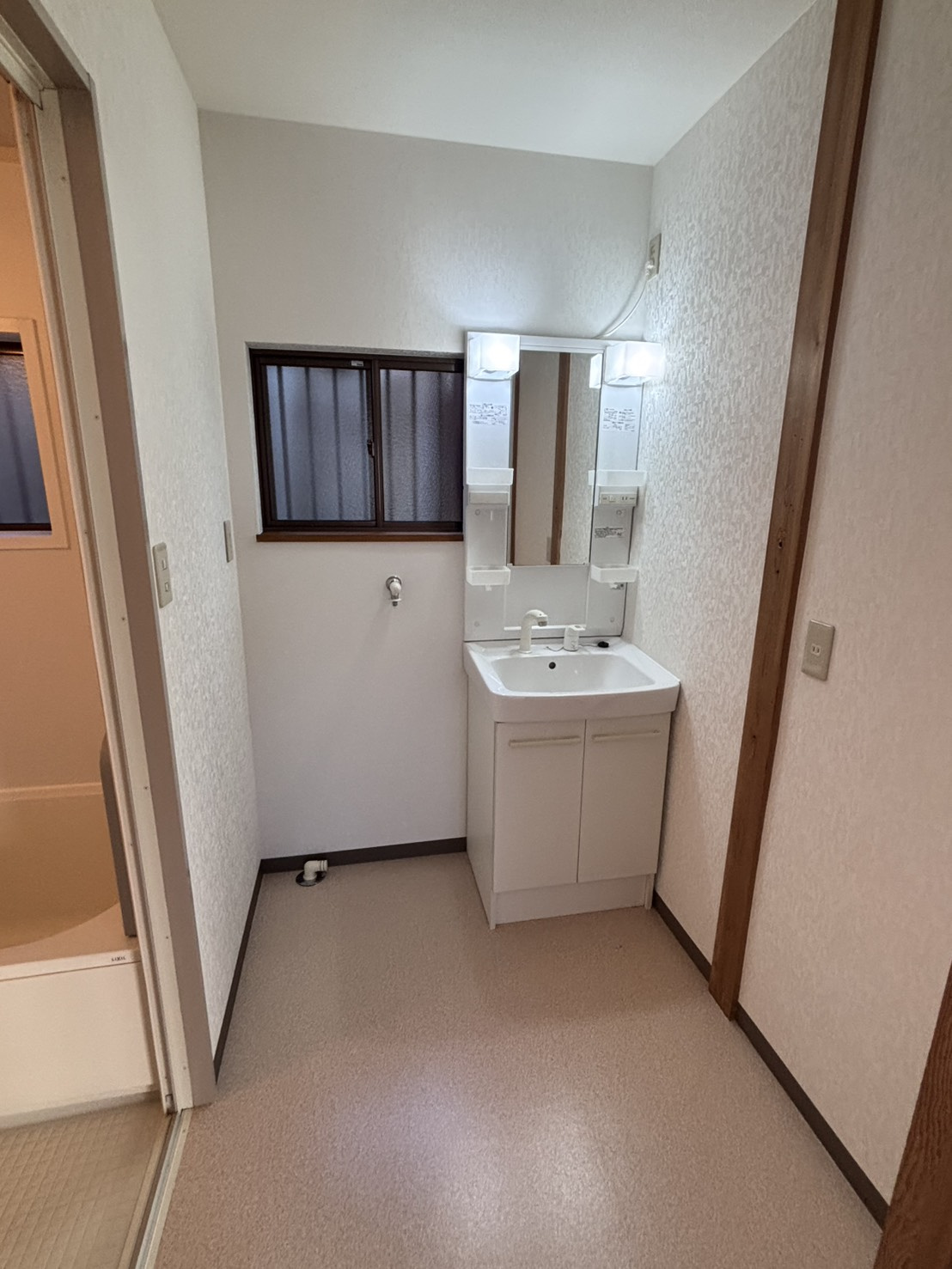 西五百住町　貸家の洗面所