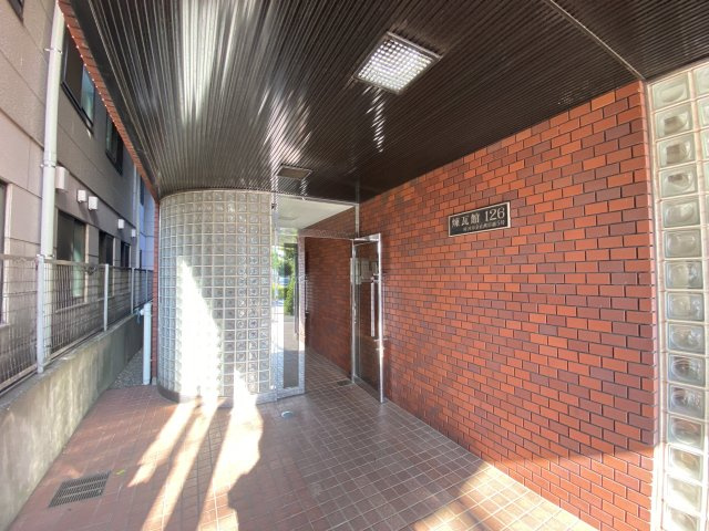 煉瓦館126のエントランス|清潔なエントランスです