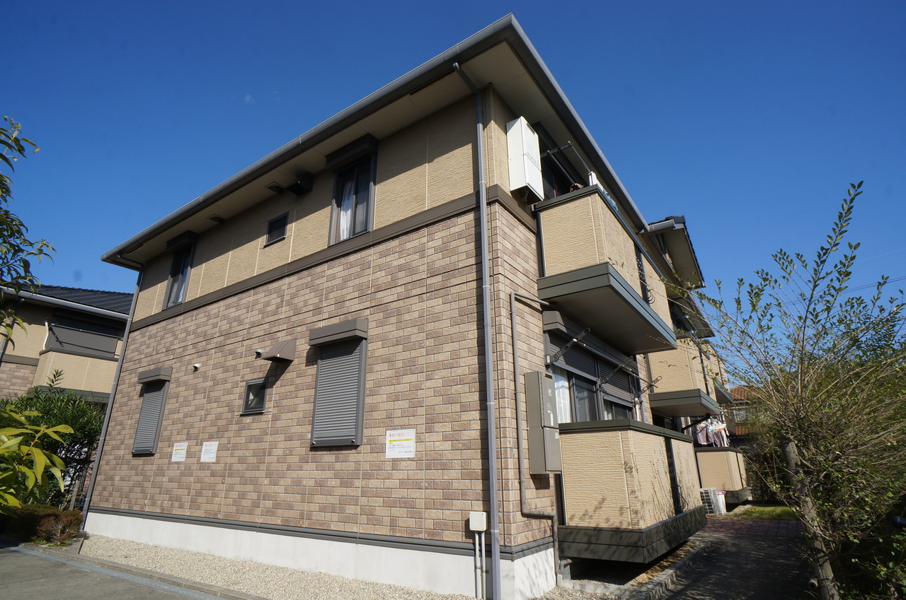 ロイヤルガーデンＣ棟の外観