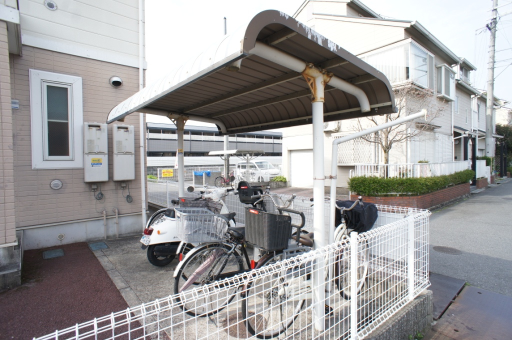 シャトレー富堂Ａのエントランス