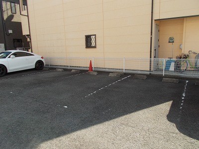 シャトレー富堂Ａの駐車場