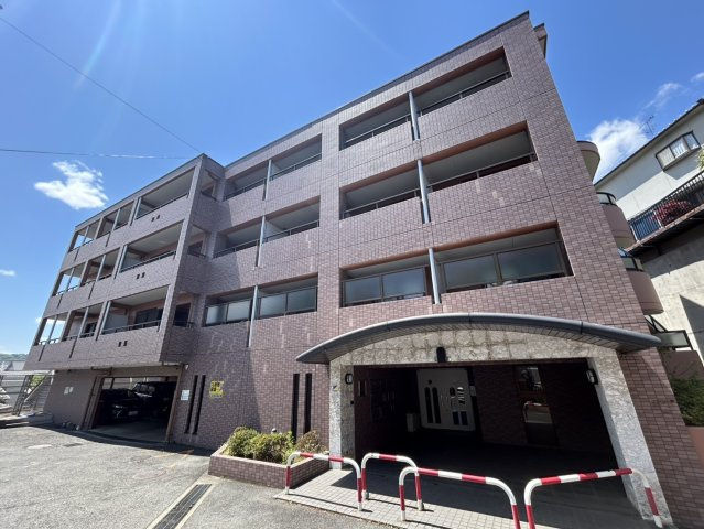 シティパレス富雄北の外観