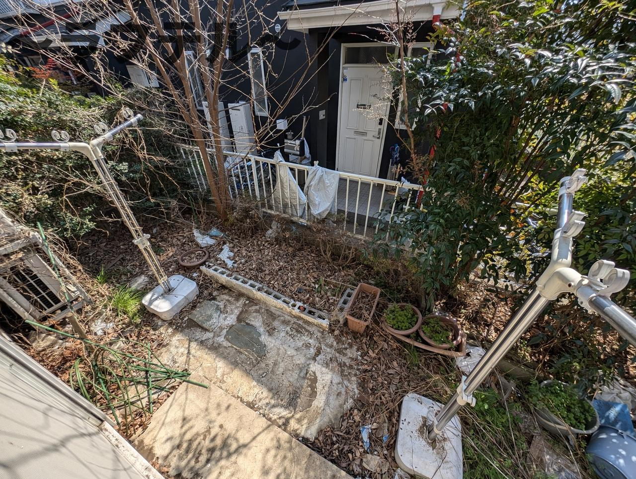 小手指タウンハウスAの庭|別部屋イメージ写真 反転イメージ