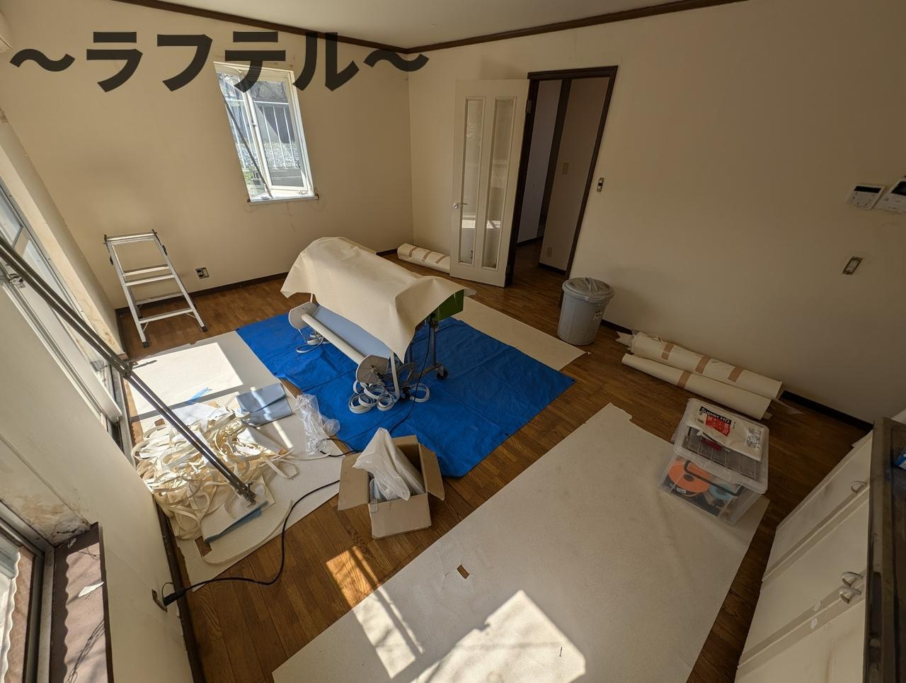 小手指タウンハウスAの居間・リビング|別部屋イメージ写真 反転イメージ