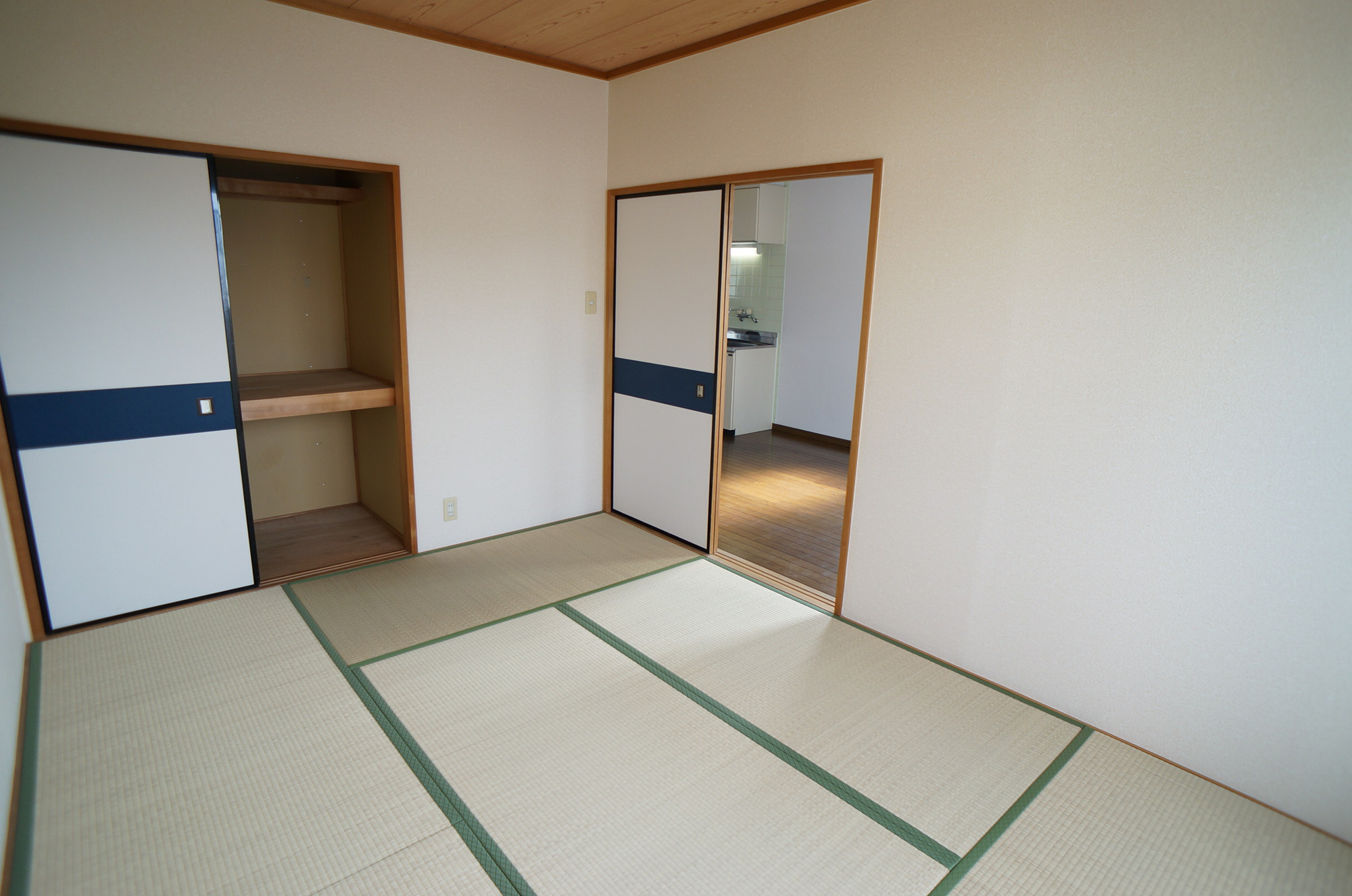 サンハイツ平城の和室
