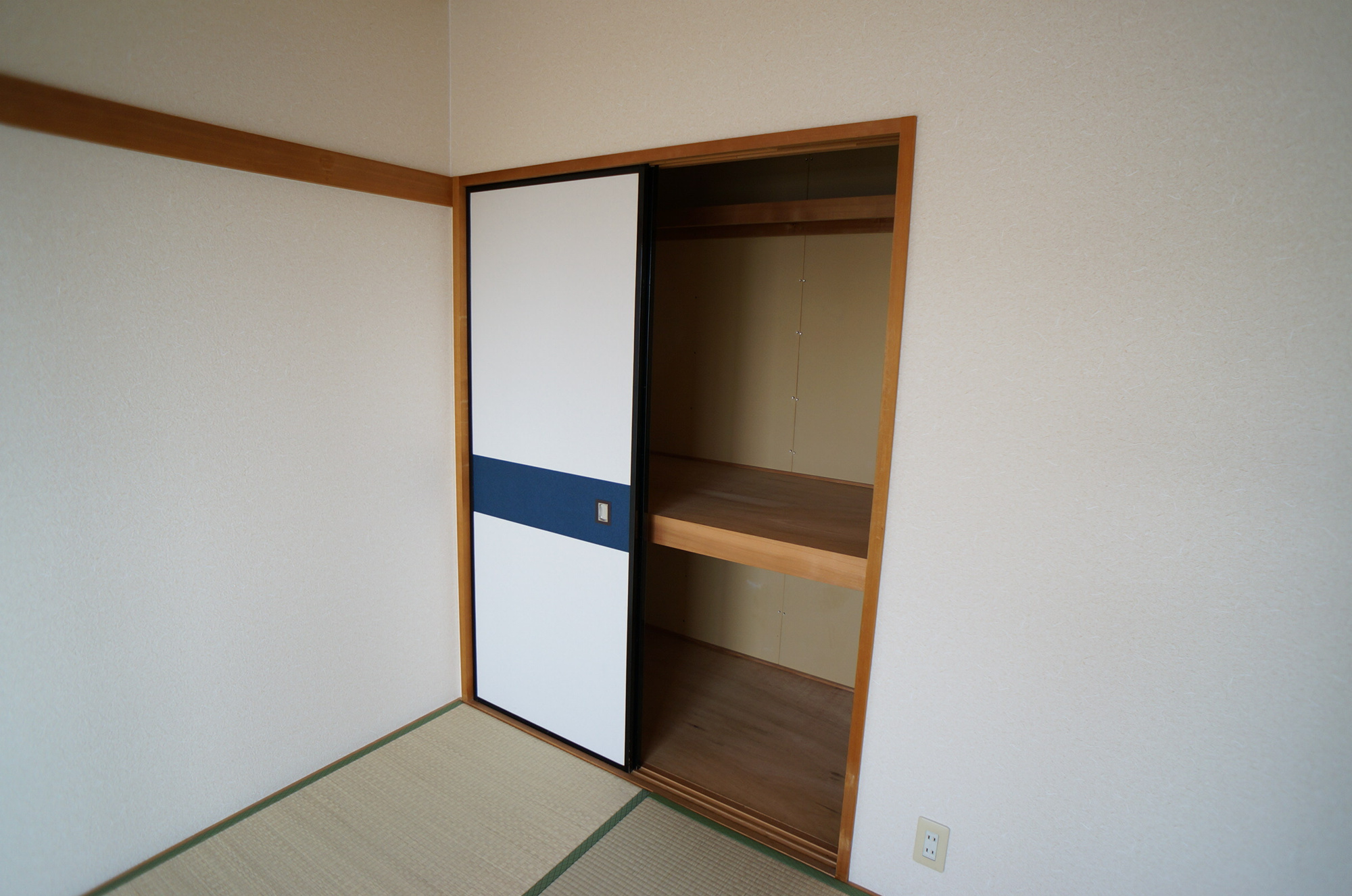 サンハイツ平城の和室