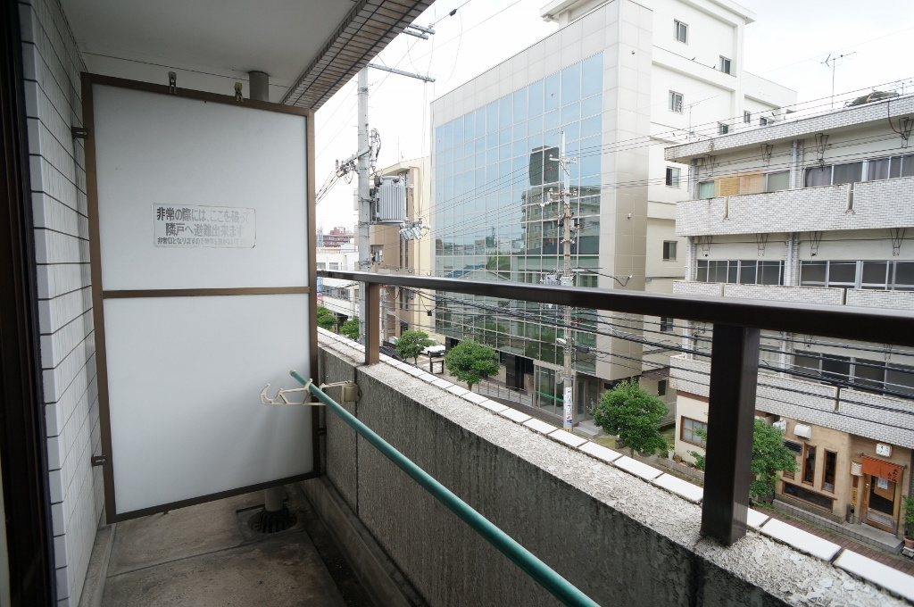 エクセレント河のバルコニー