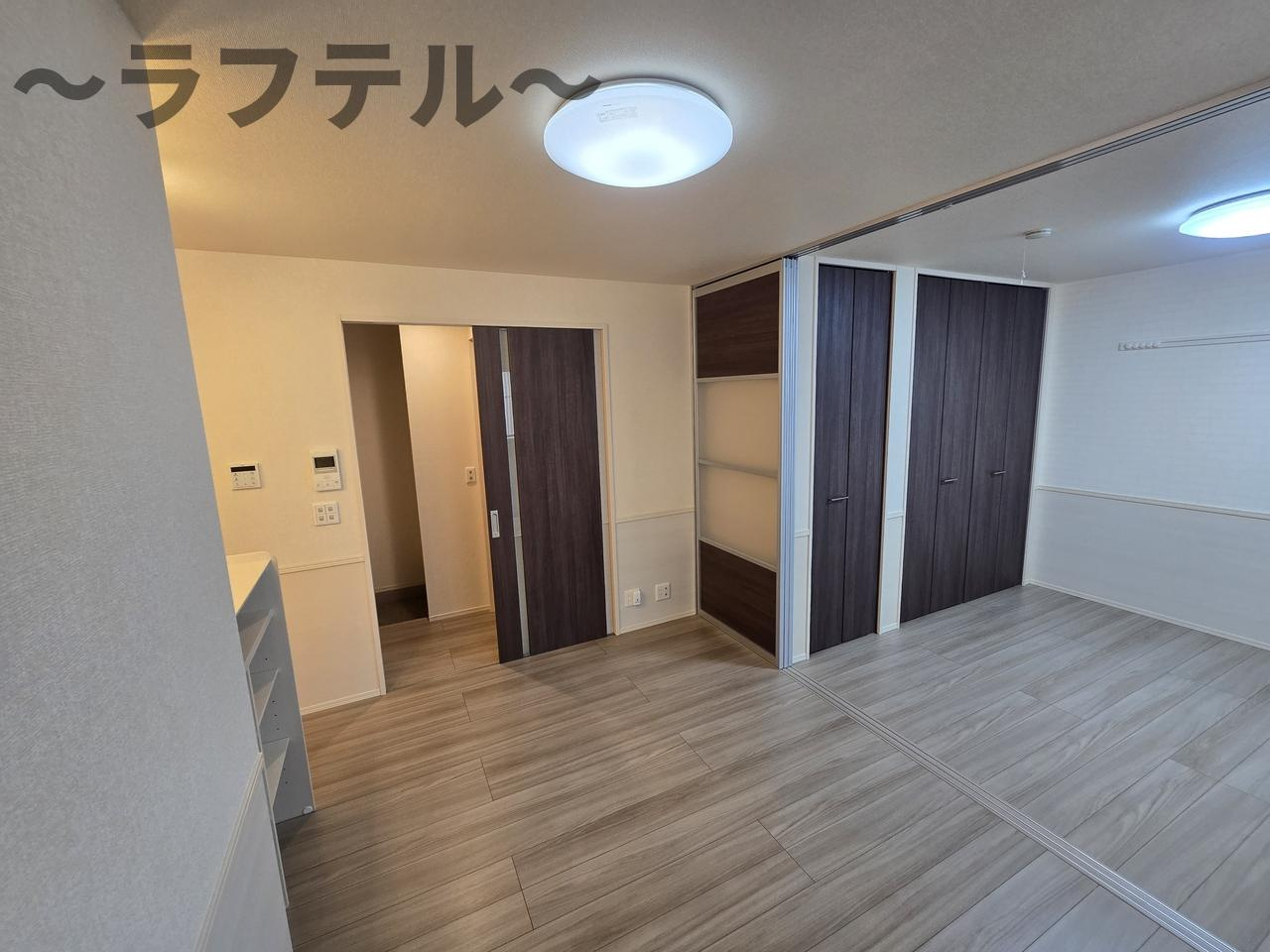 ソレイユ町屋の居間・リビング