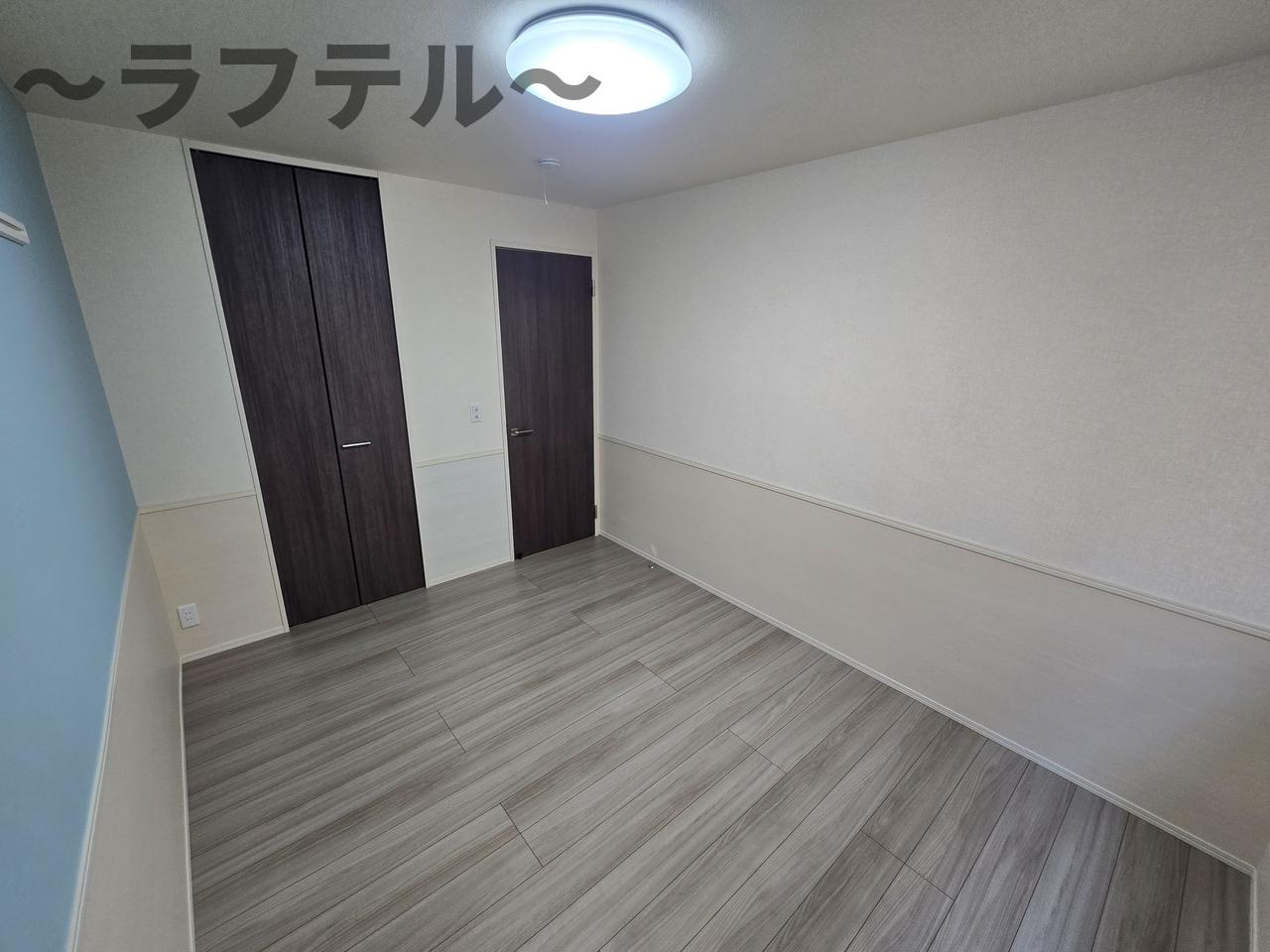 ソレイユ町屋の洋室