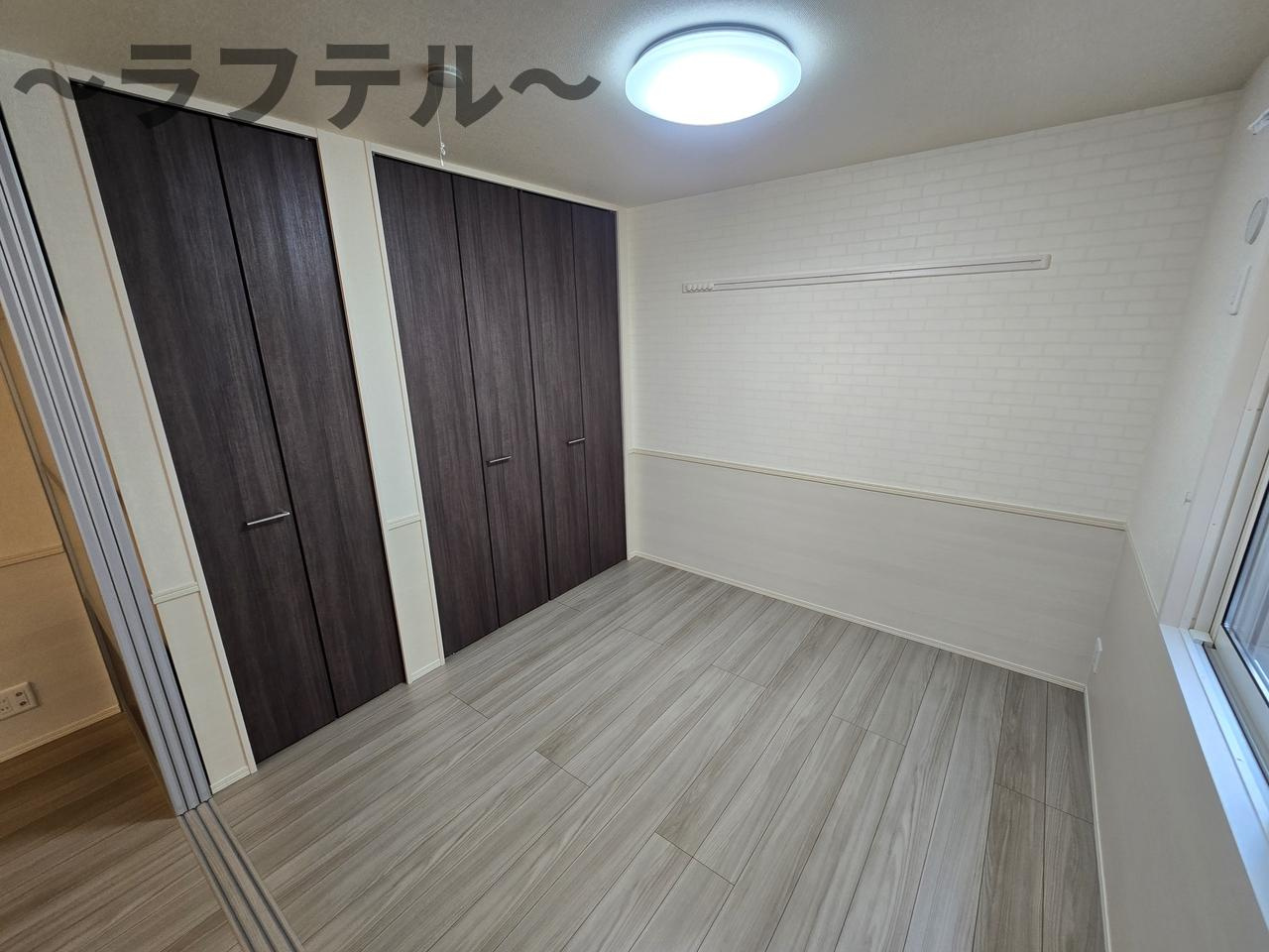 ソレイユ町屋の洋室