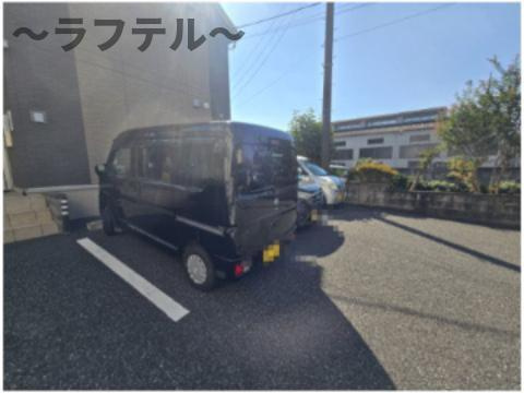 ソレイユ町屋の駐車場