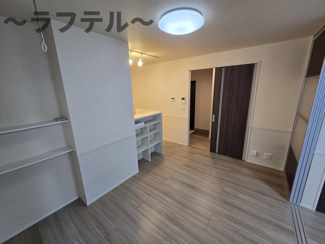 ソレイユ町屋の居間・リビング