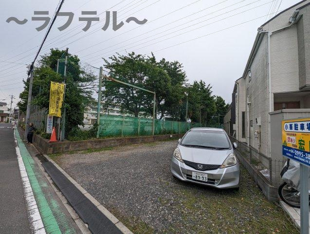 所沢市大字山口のアパートの駐車場