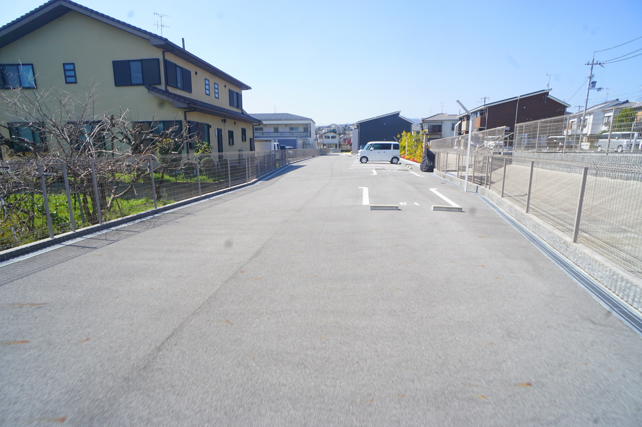 プリュニエⅡの駐車場