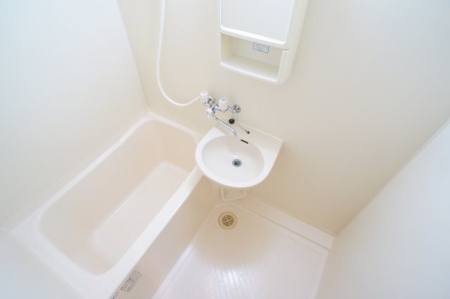 南新町ビルの浴室