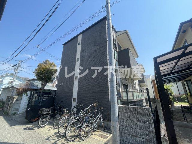 レジデンス甲子園口の外観