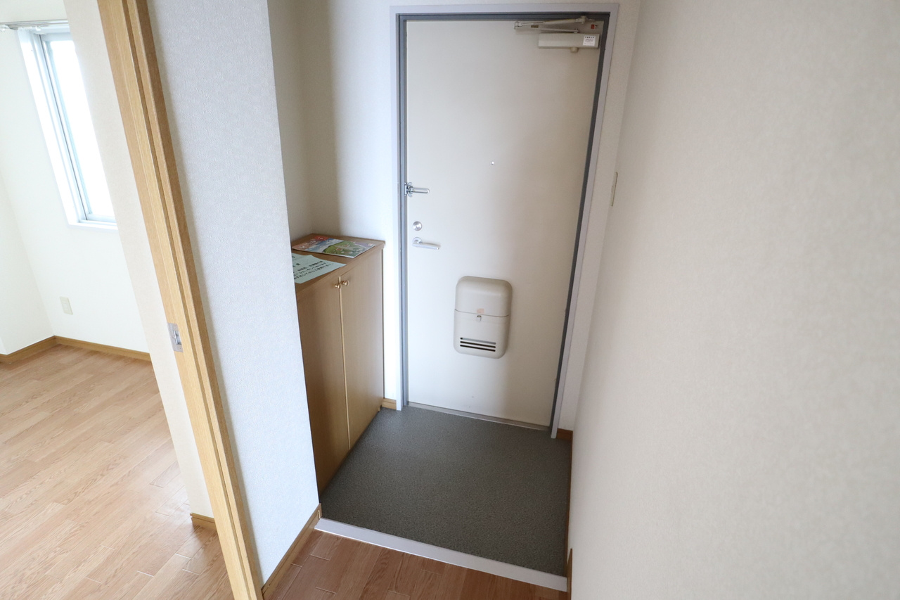 アーバン寿の玄関