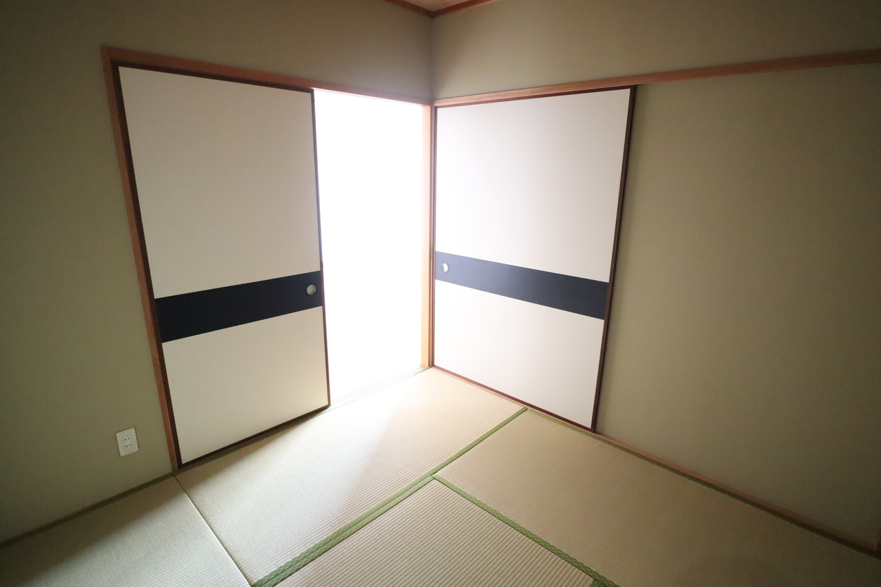 アーバン寿の和室