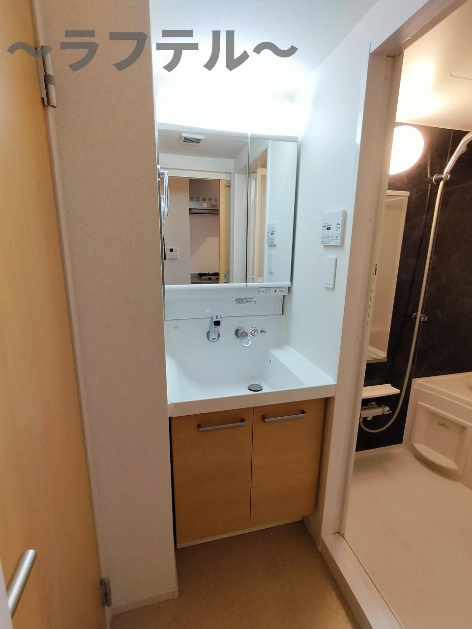 ジュピタームサシノの独立洗面台|別部屋イメージ写真