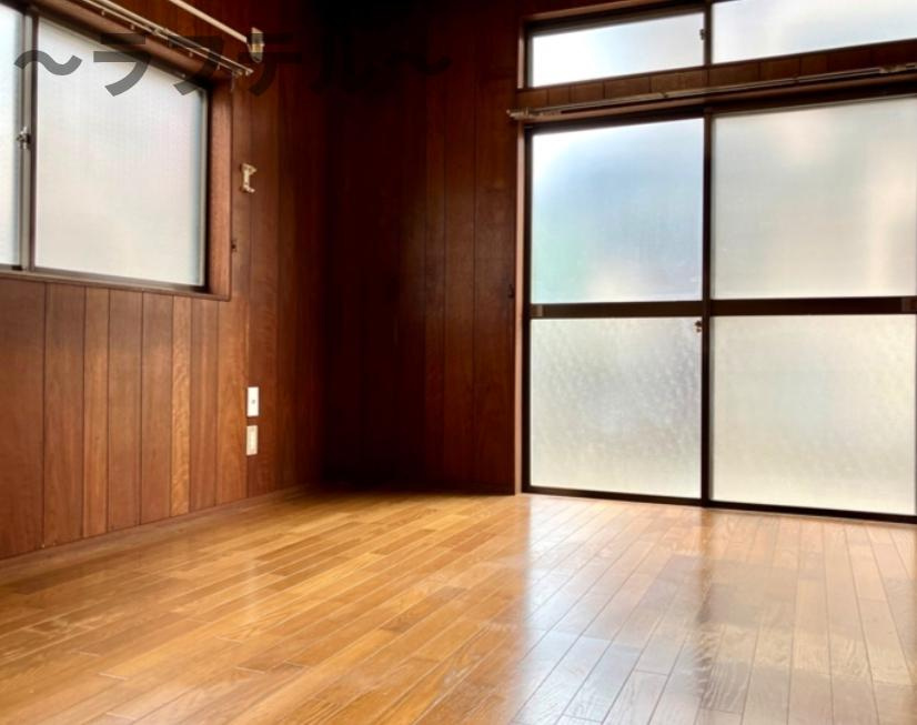 北入曽戸建の居間・リビング