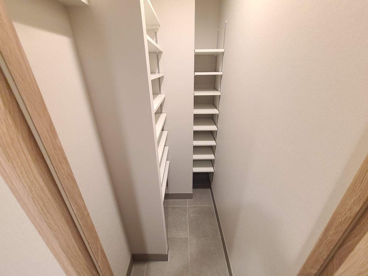 ＵＲＡＷＡ　ＴＨＥ　ＴＯＷＥＲの収納|★玄関収納・シューズインクロークの画像です★