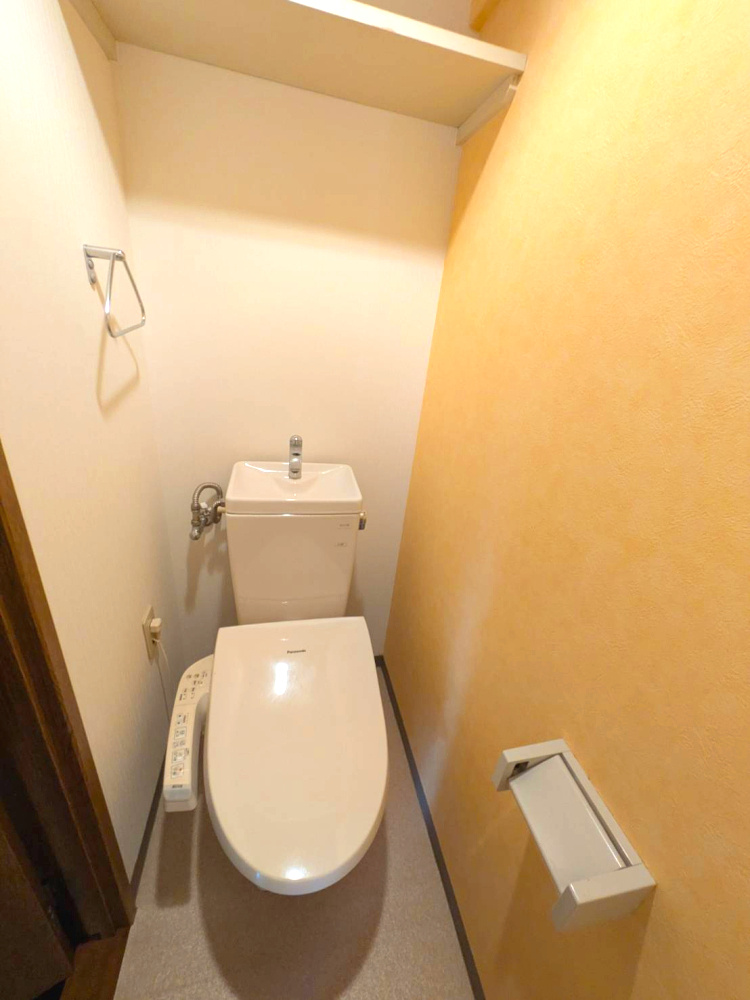 プチ・フルールのトイレ|落ち着いたトイレです