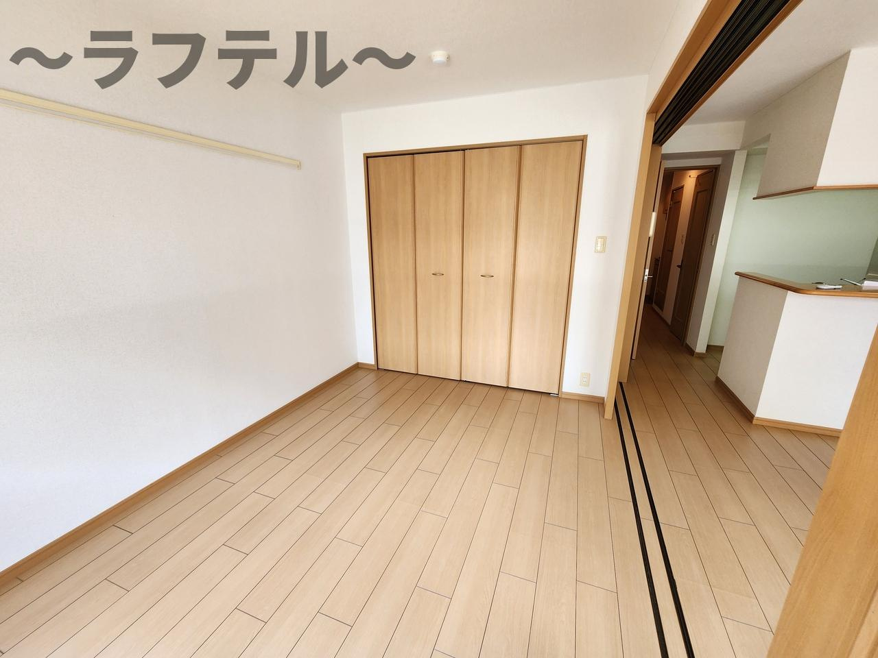オネスティ　ユー　カレントの居間・リビング|別部屋イメージ写真　反転タイプ