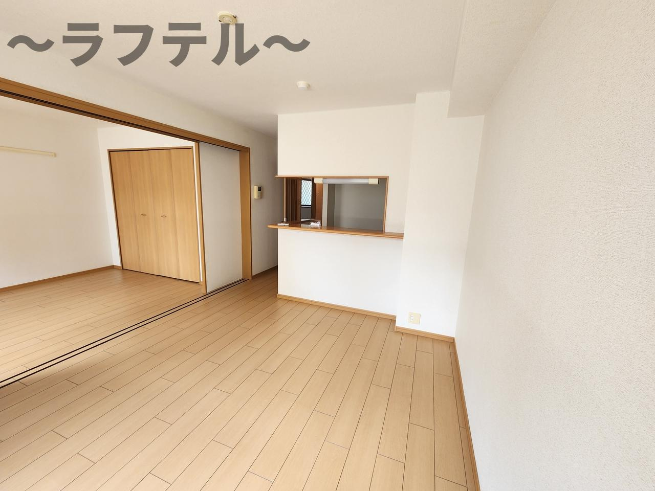 オネスティ　ユー　カレントの居間・リビング|別部屋イメージ写真　反転タイプ