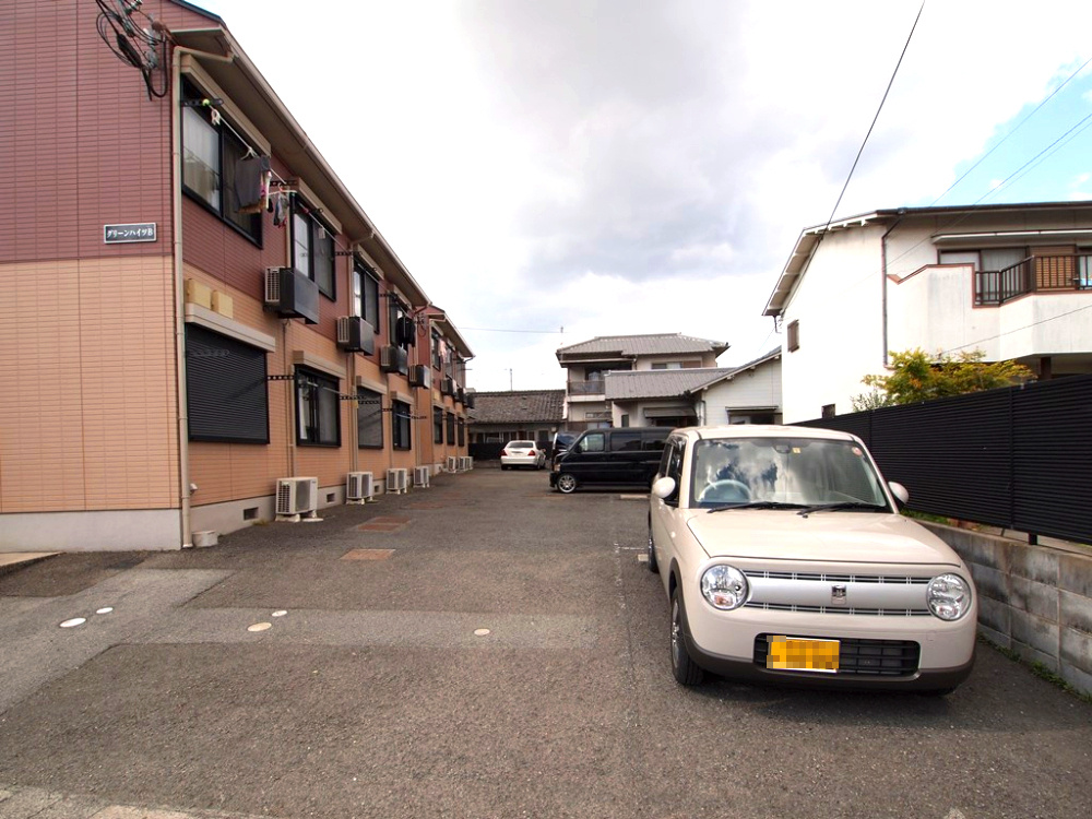 グリーンハイツの駐車場