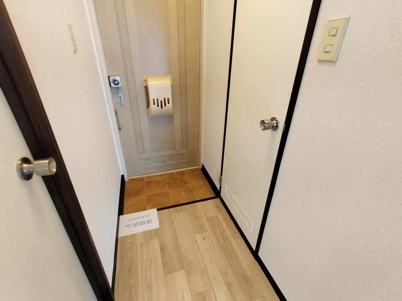 ボヌール菅原町の玄関