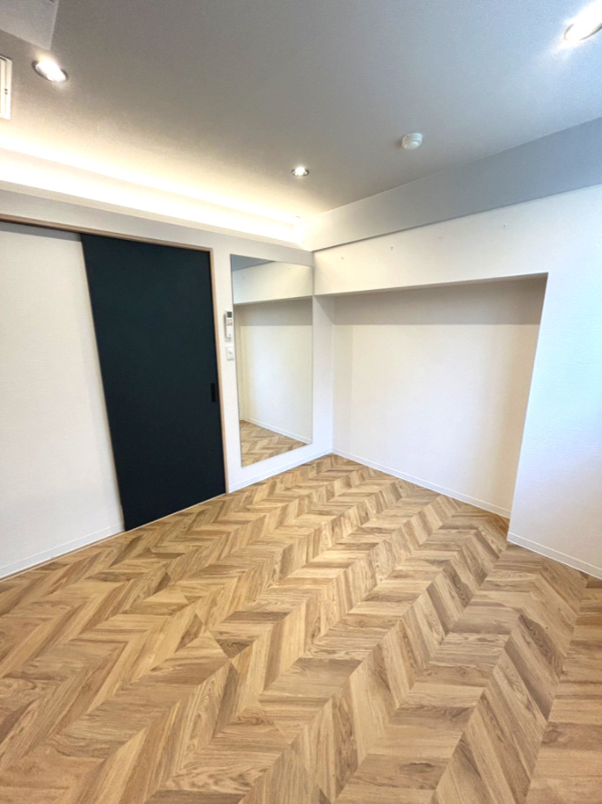 レジデンズ壱0・参（レジデンス國富）1階店舗の内装|Ethtetic Room