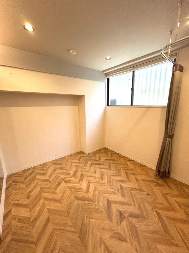 レジデンズ壱0・参（レジデンス國富）1階店舗の内装|Ethtetic Room