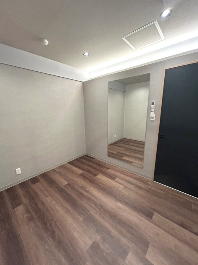 レジデンズ壱0・参（レジデンス國富）1階店舗の内装|Stretch Room 2