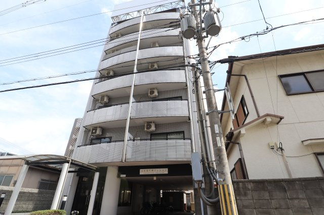 五位堂片岡マンションの外観