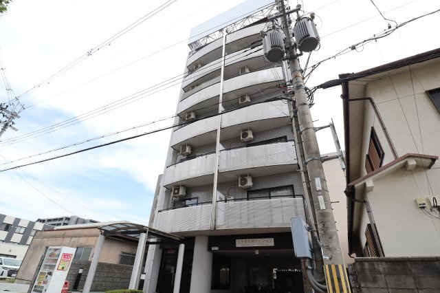 五位堂片岡マンションの外観