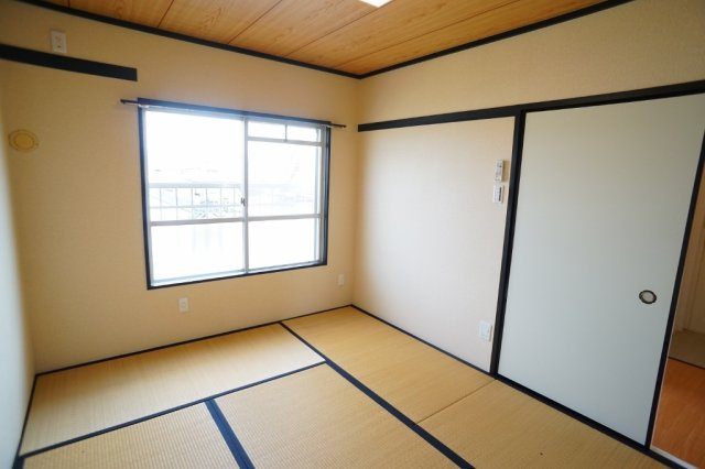 菅原三和マンションの和室