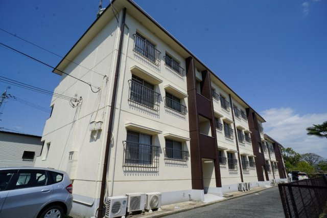 菅原三和マンションのエントランス