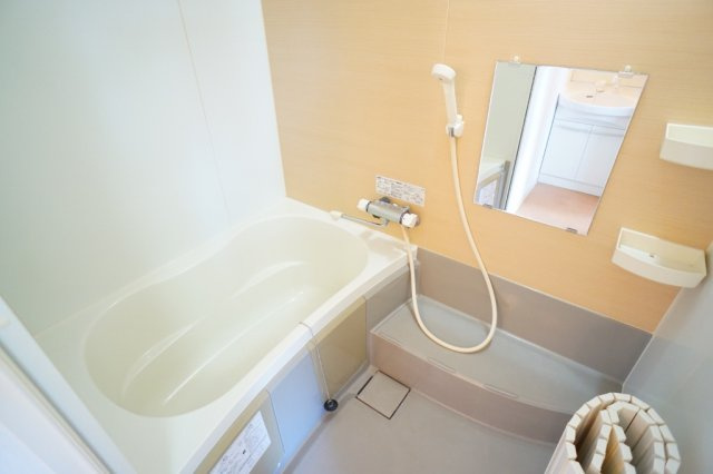 菅原三和マンションの浴室