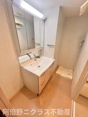 レジデンスJUKOの洗面所|内装は別部屋の参考写真です。