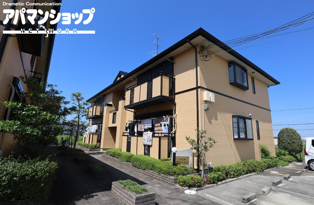 パセオブルージュの外観