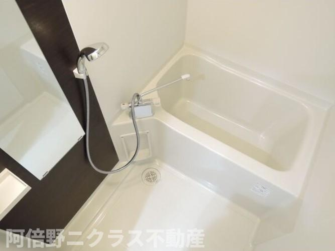ルミエール清水谷の浴室