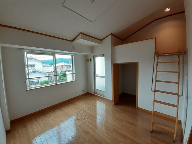 アンソレイエ　（平群町）の洋室