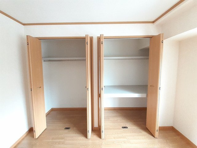 アンソレイエ　（平群町）の収納