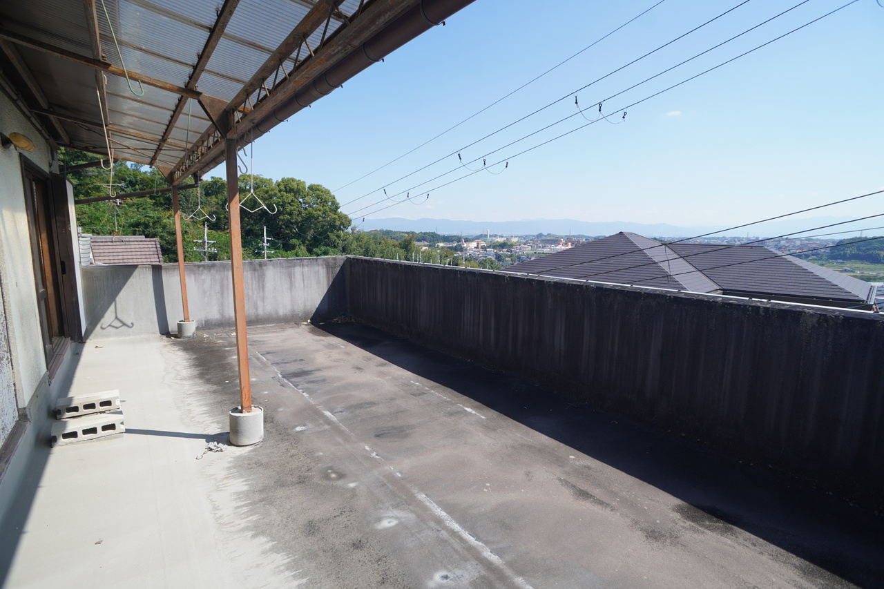 北葛城郡王寺町本町3丁目戸建のバルコニー