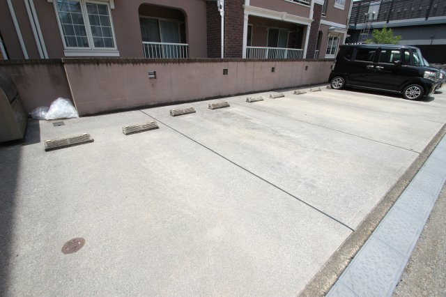 ミルクリーク川口の駐車場