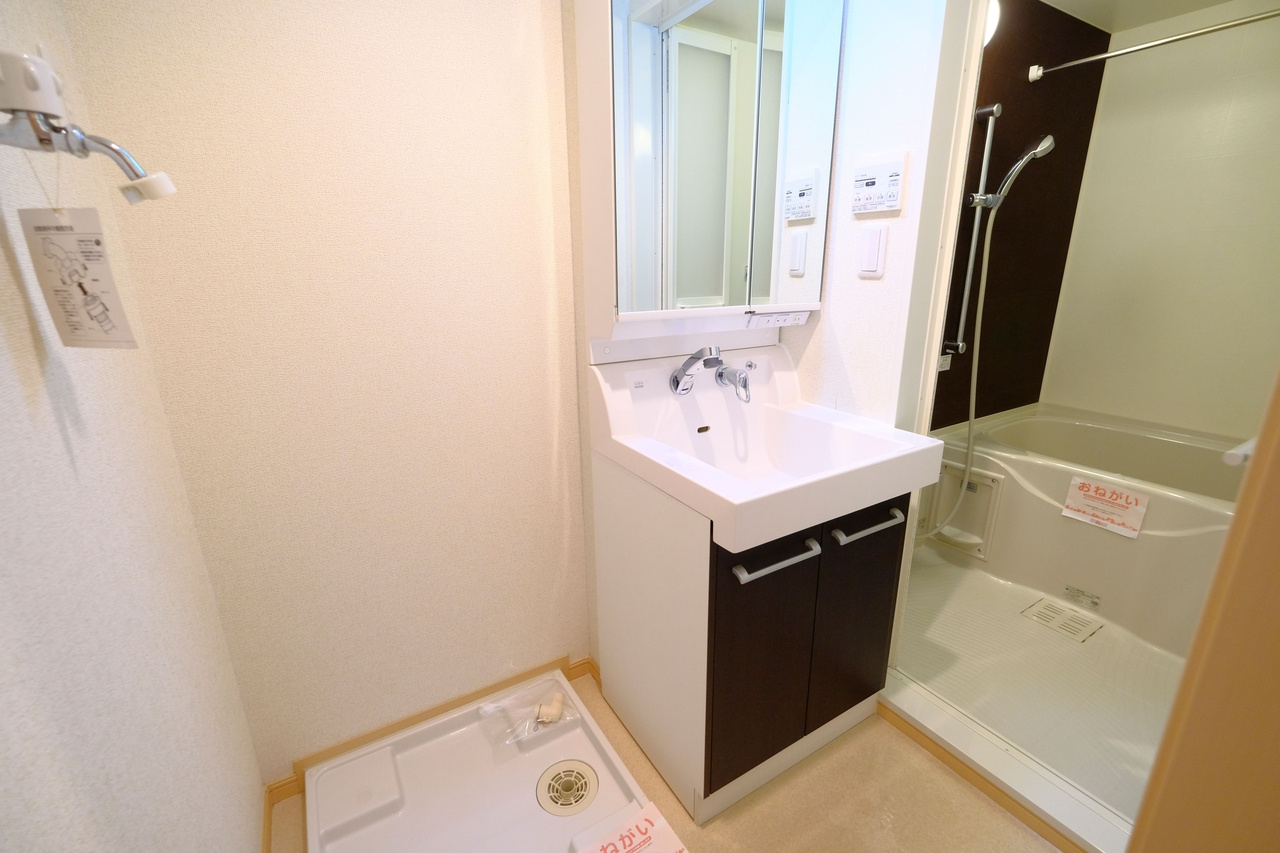 橿原市木原町の賃貸マンションの洗面所
